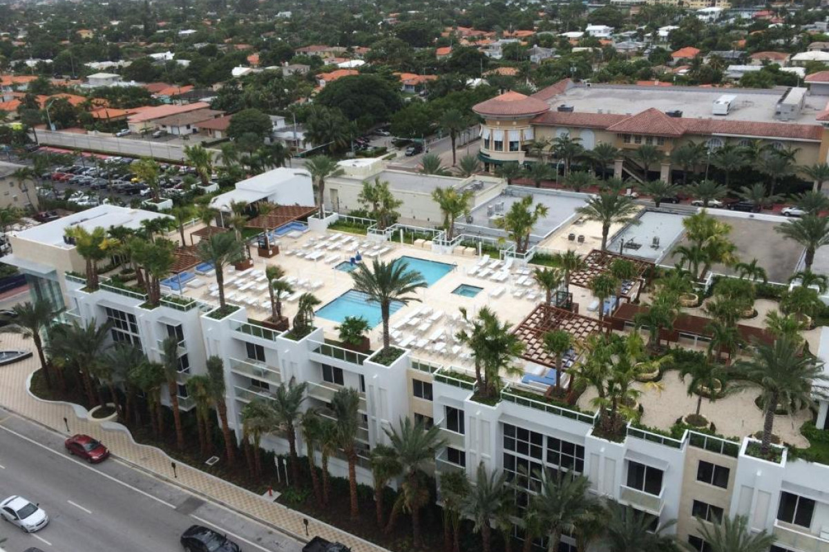 Grand Beach Hotel Surfside West