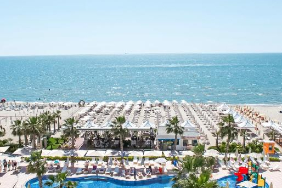 Grand Blue Fafa Resort & SPA