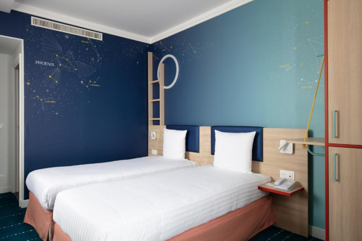 Grand Magic Hotel