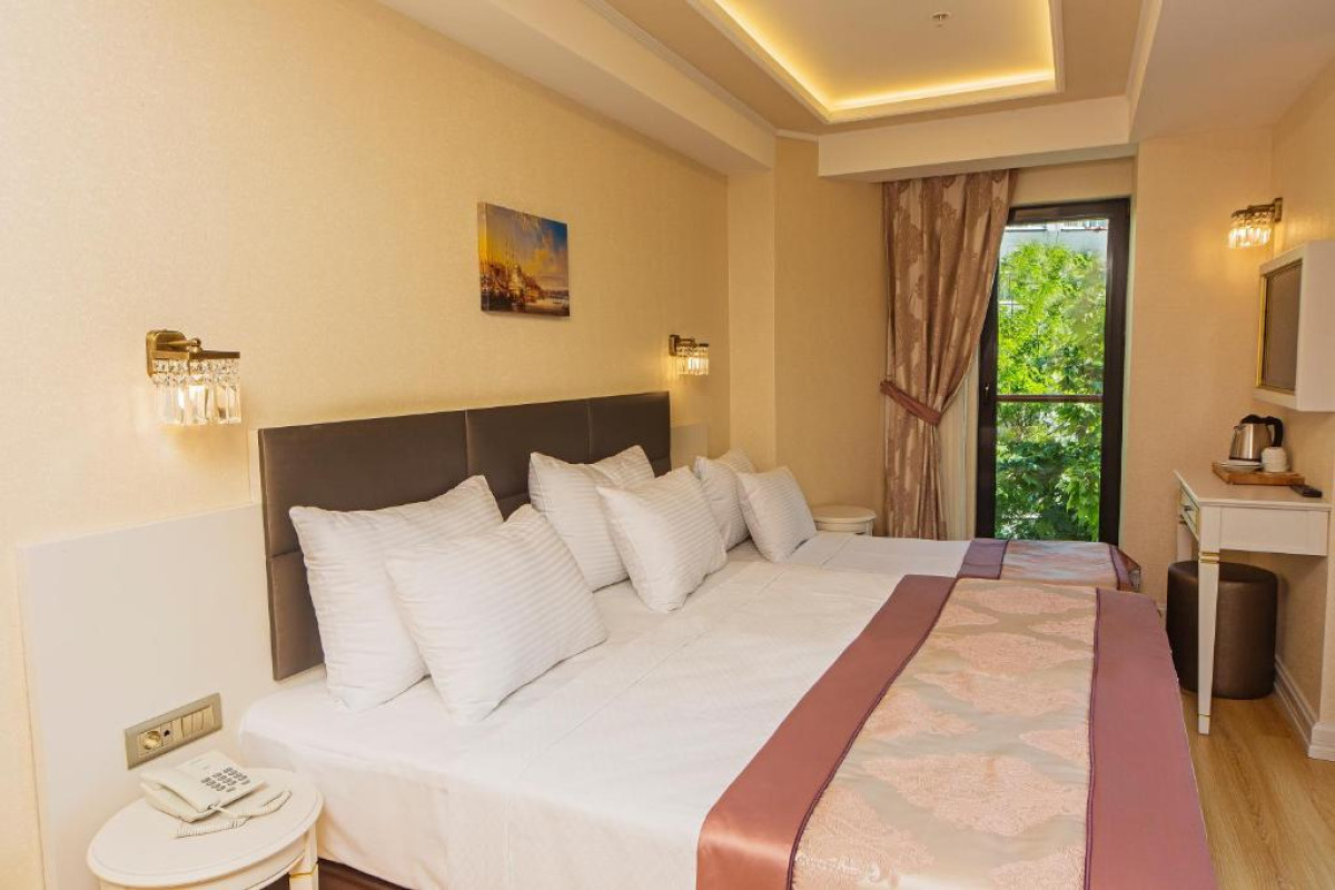 GRAND NAKI HOTEL