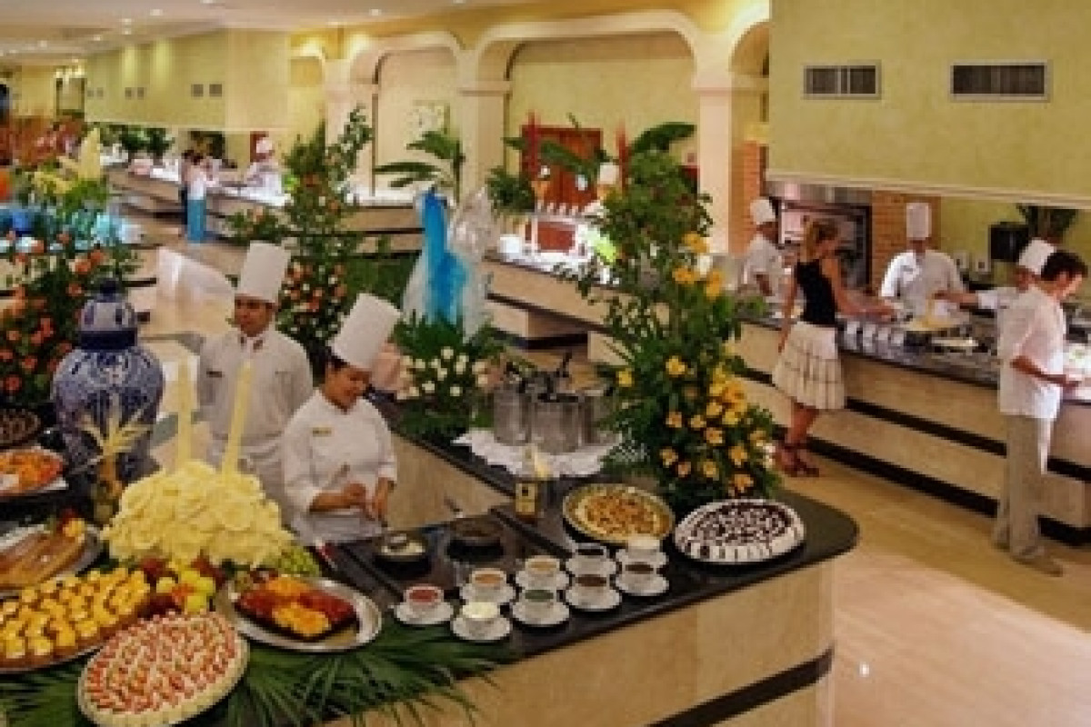 Grand Palladium Colonial Resort & Spa