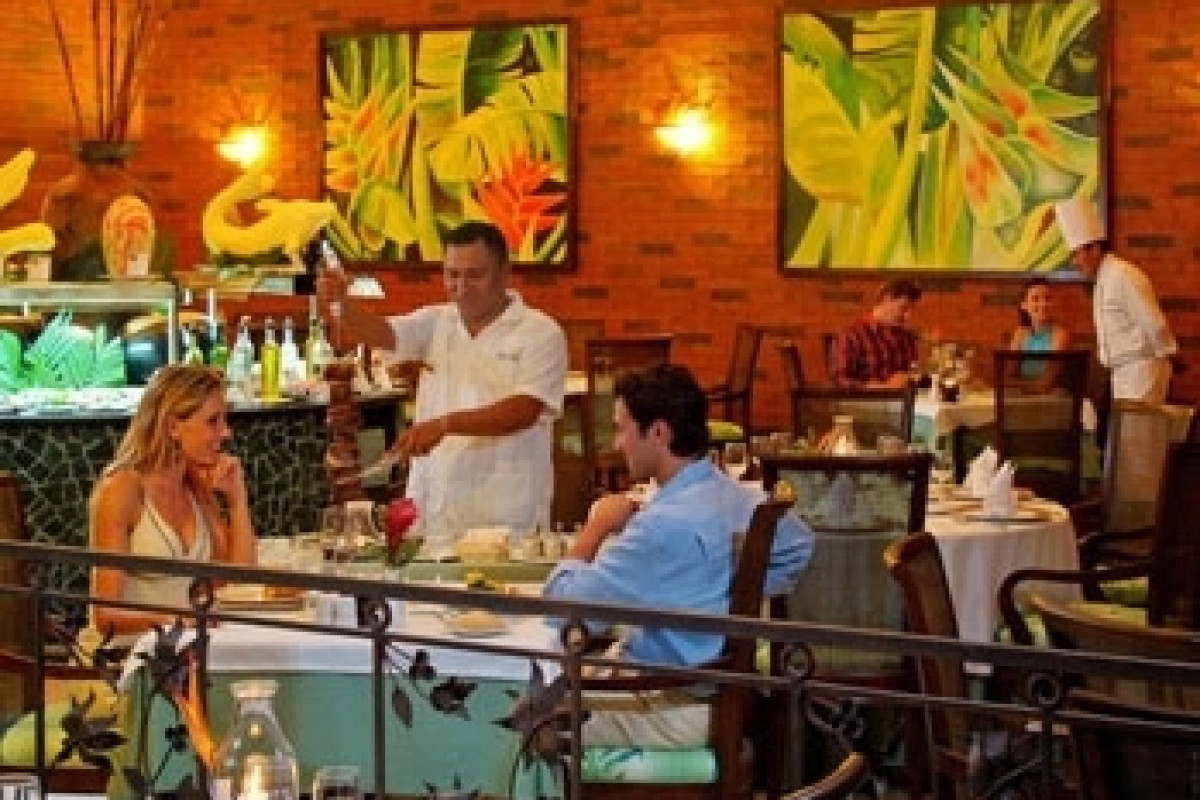 Grand Palladium Colonial Resort & Spa