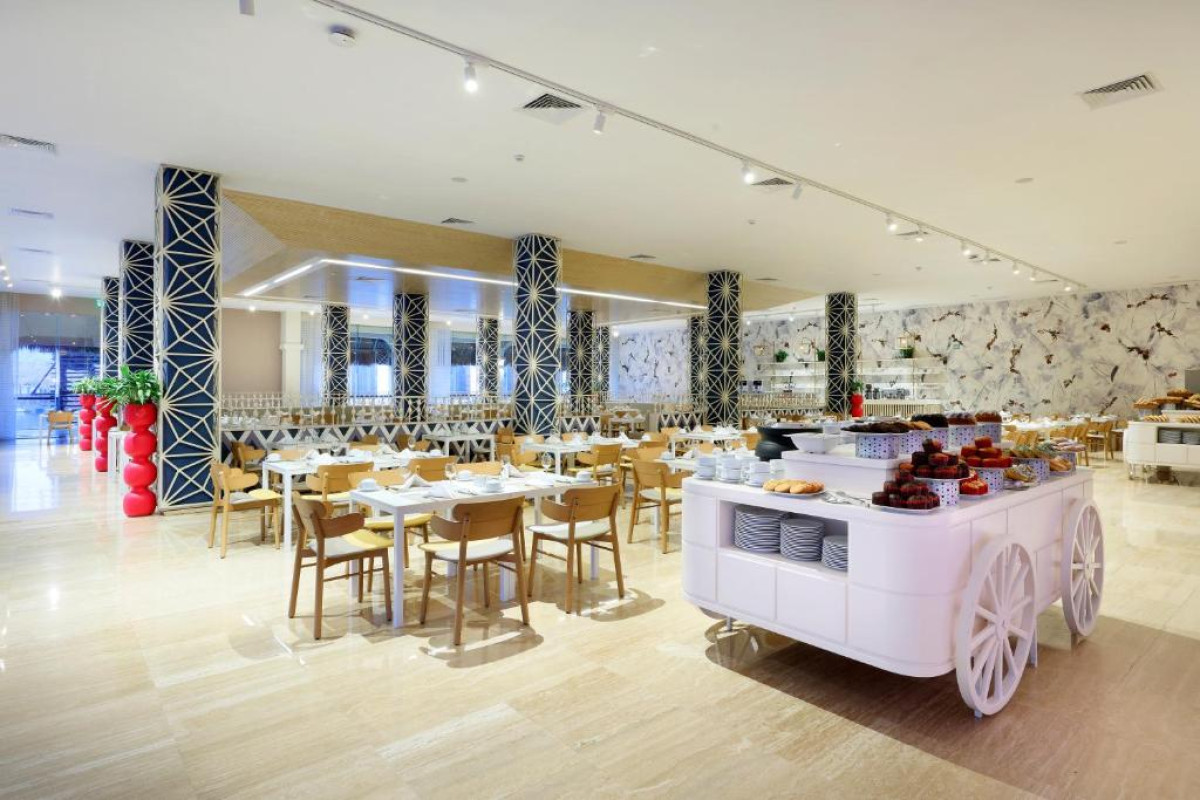Grand Palladium Kantenah Resort & Spa