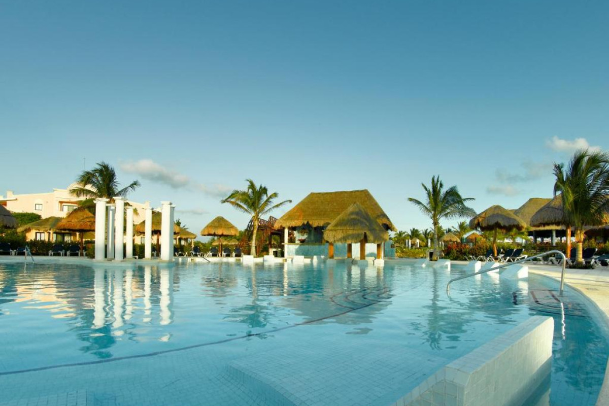 Grand Palladium Kantenah Resort & Spa