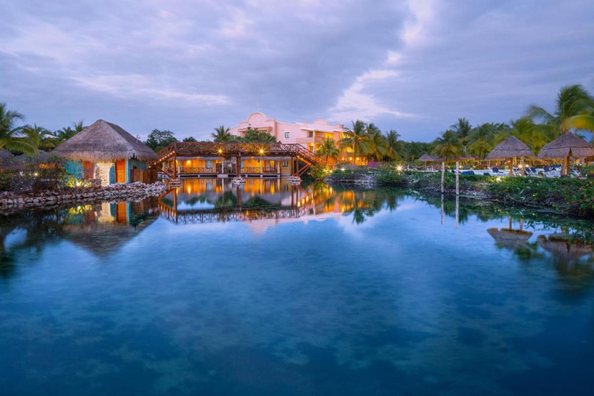 Grand Palladium Select White Sand Resort & Spa