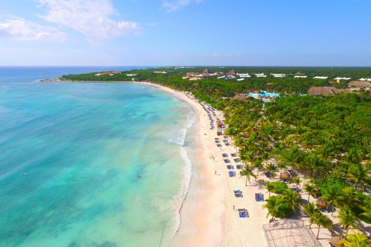 Grand Palladium Select White Sand Resort & Spa