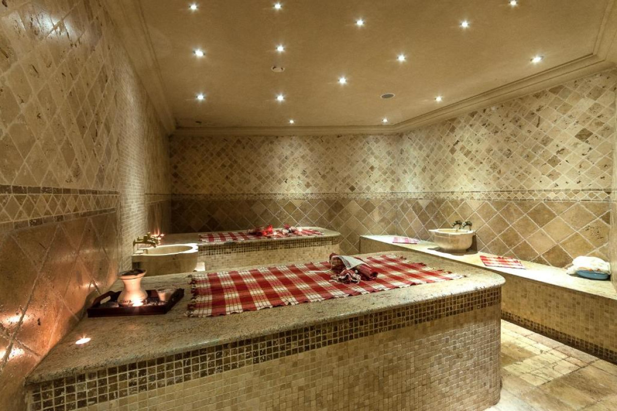 GRAND ROYALE HOTEL SPA