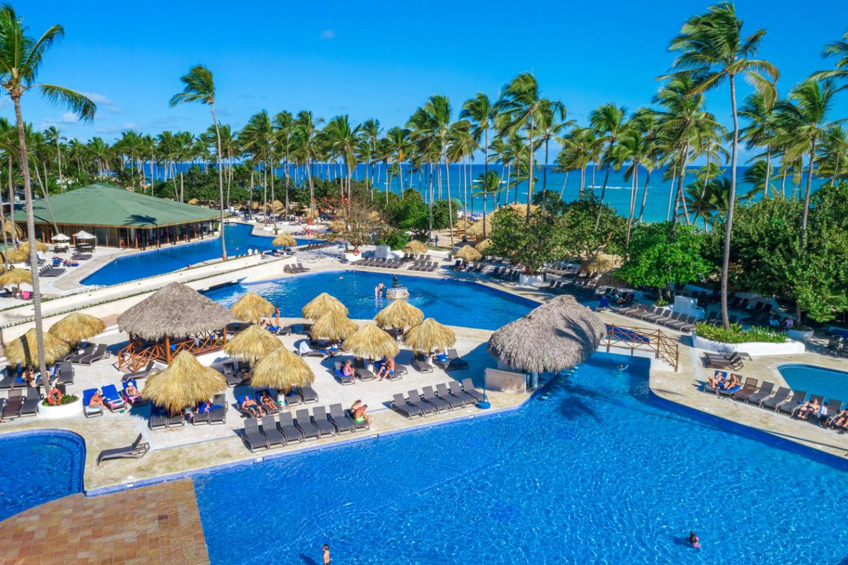 GRAND SIRENIS PUNTA CANA RESORT  AQUAGAMES