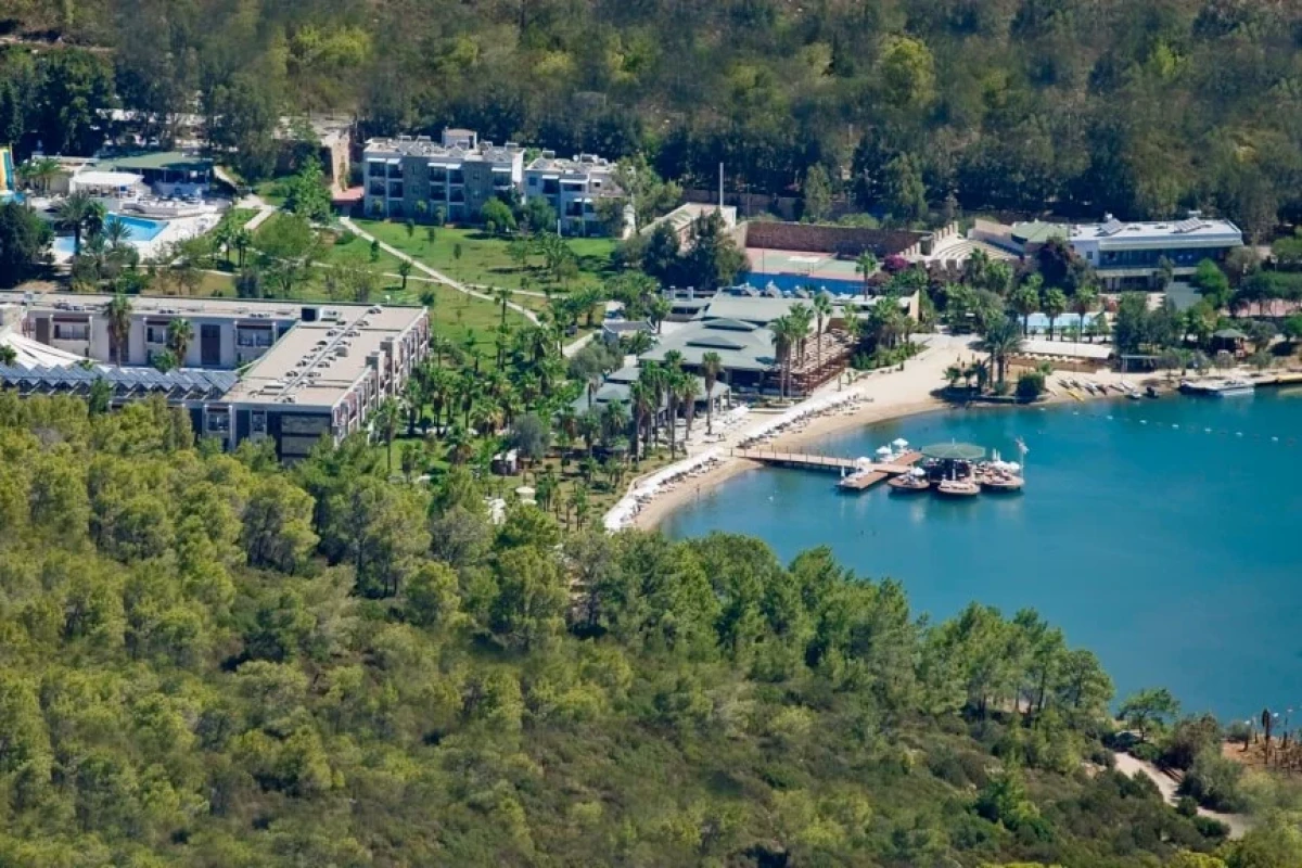 GREEN BAY RESORT