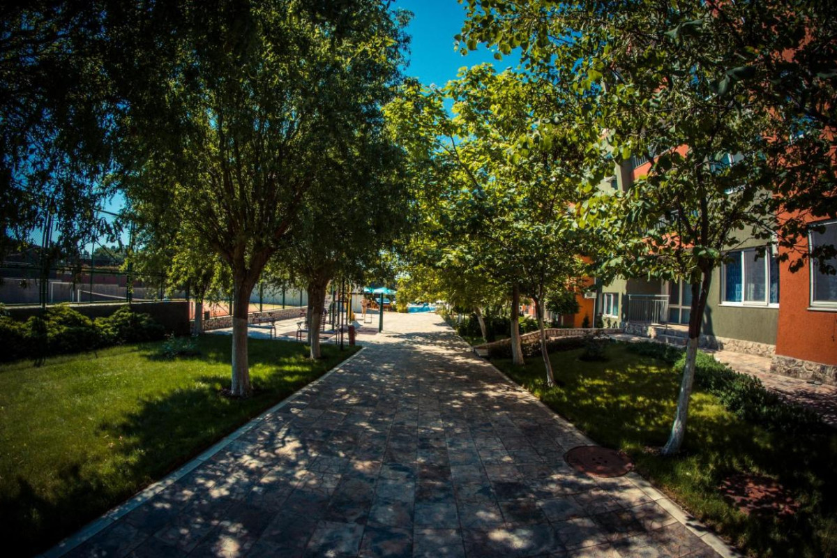 Green Fort Noks Apartments