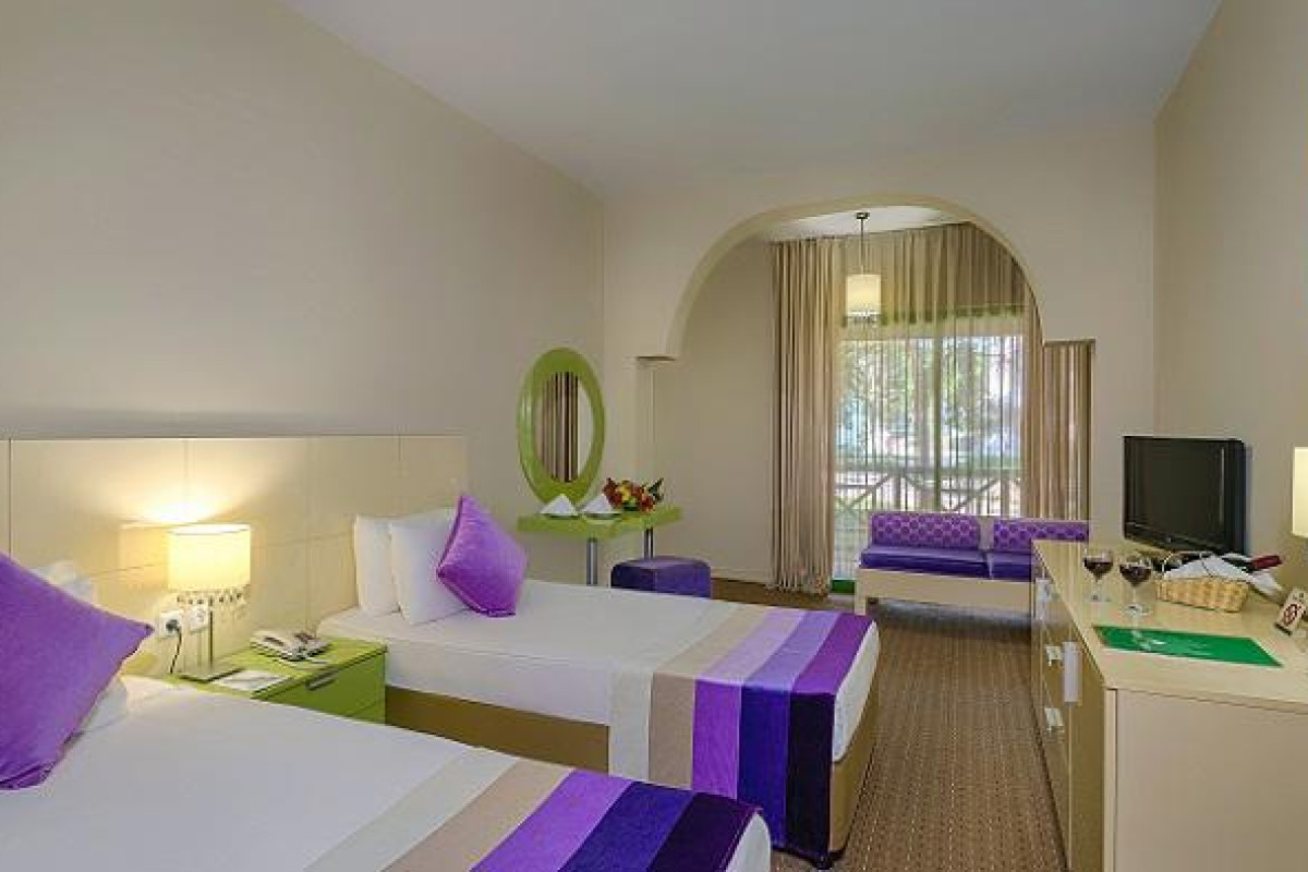 GREEN MAX HOTEL