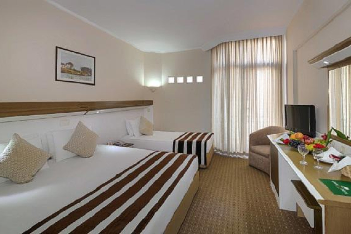 GREEN MAX HOTEL