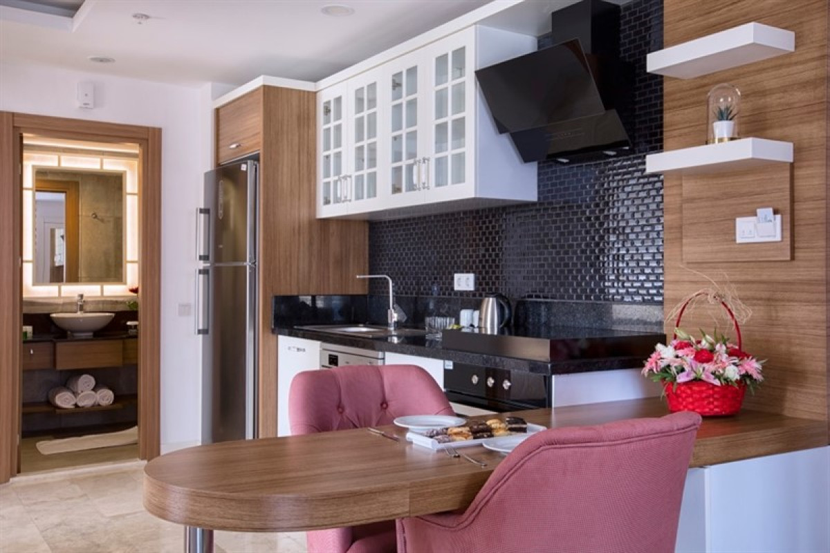 GREENWOOD SUITES RESORT