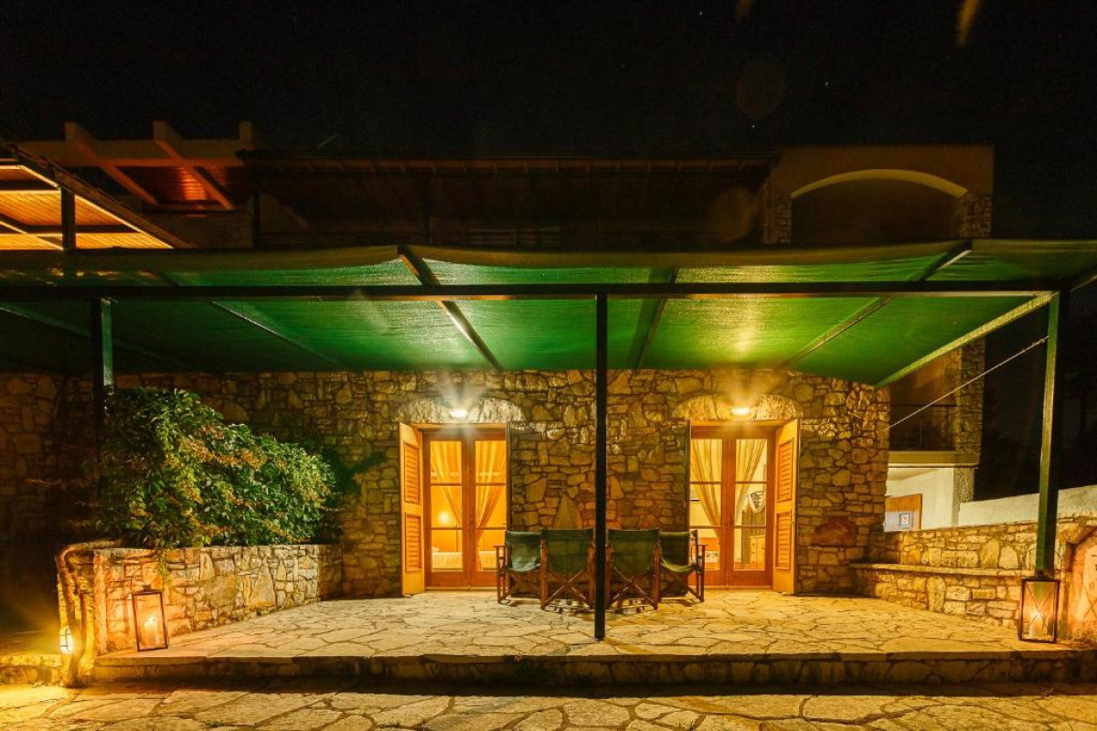 Grekis Hotel