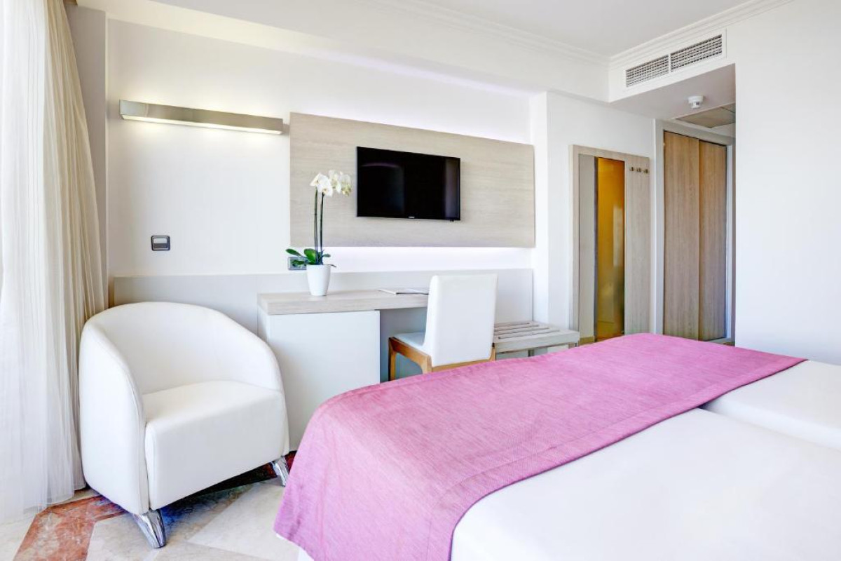 Grupotel Acapulco Playa - Adults Only