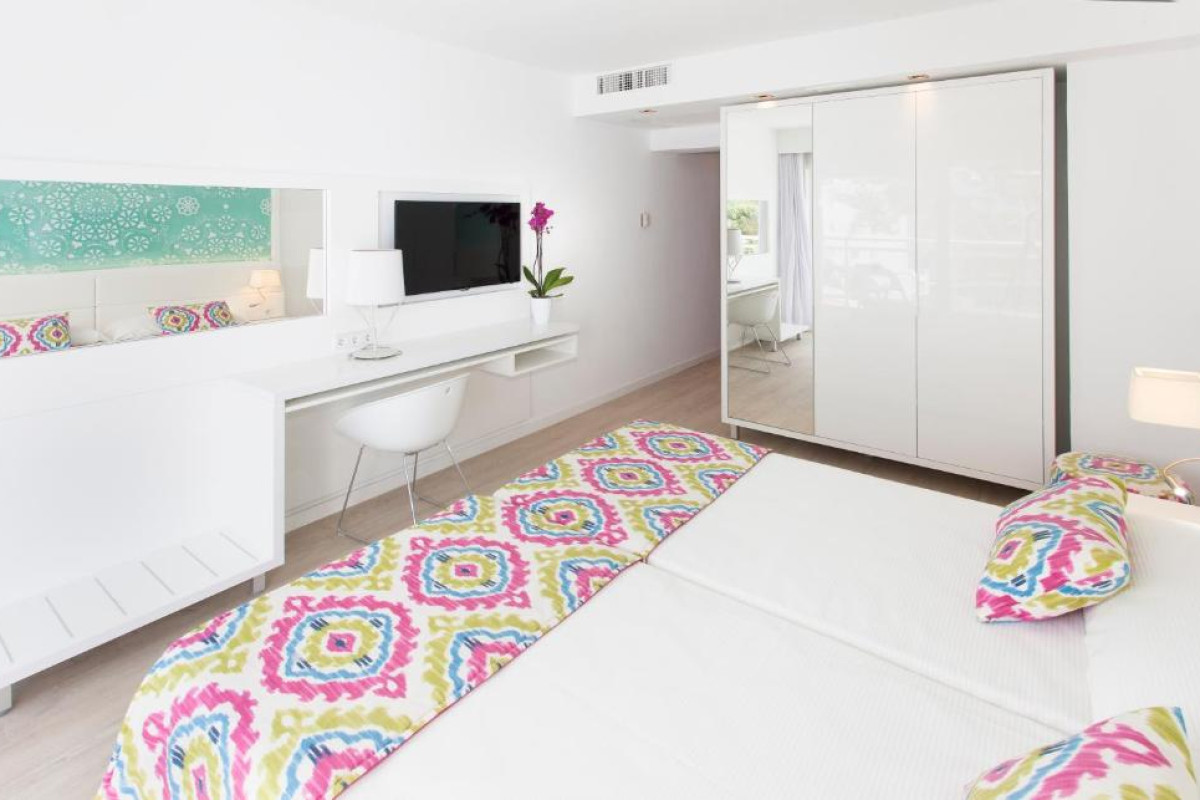 Grupotel Ibiza Beach Resort - Adults Only