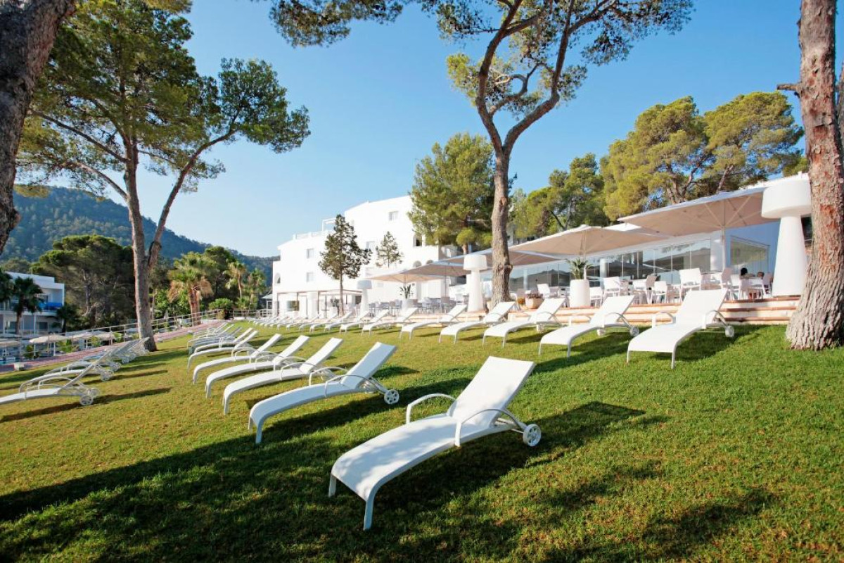 Grupotel Ibiza Beach Resort - Adults Only