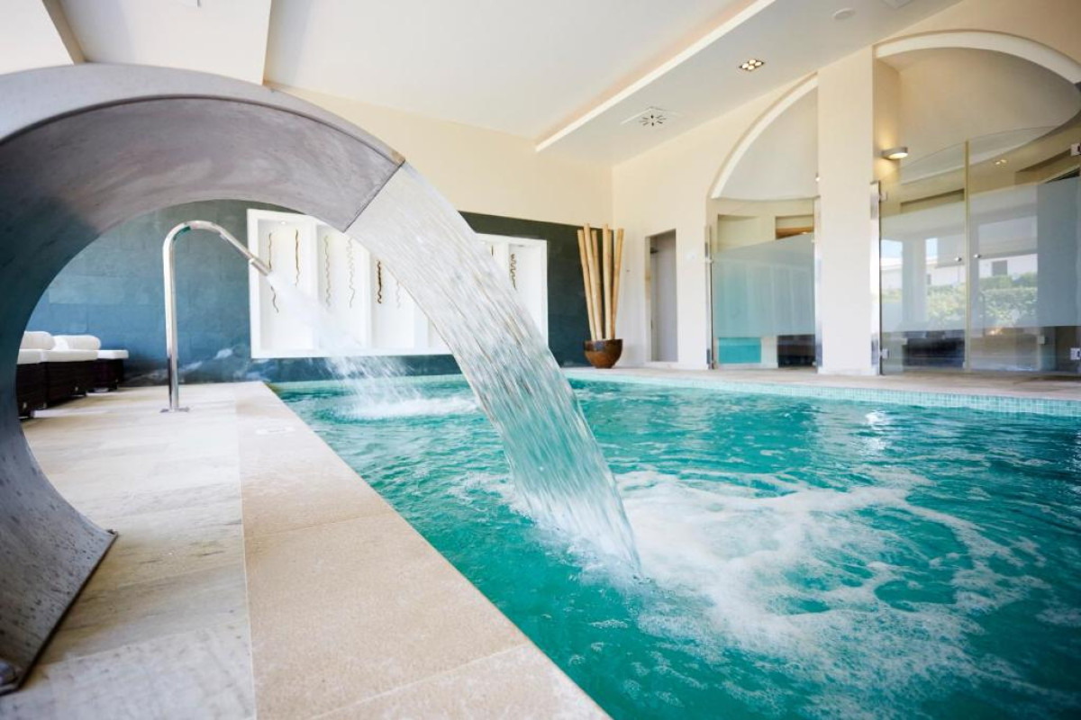 Grupotel Macarella Suites & Spa