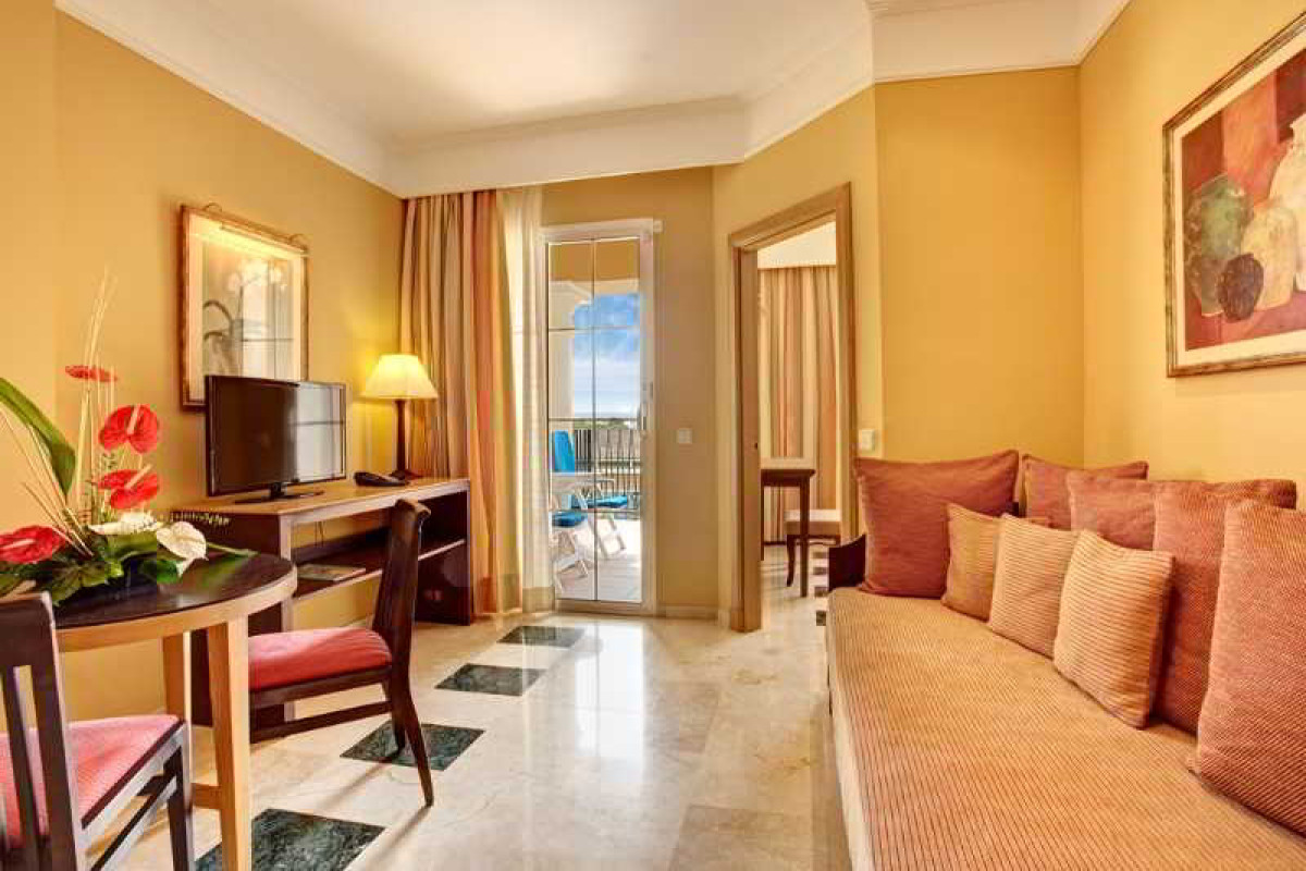 Grupotel Playa de Palma Suites & Spa