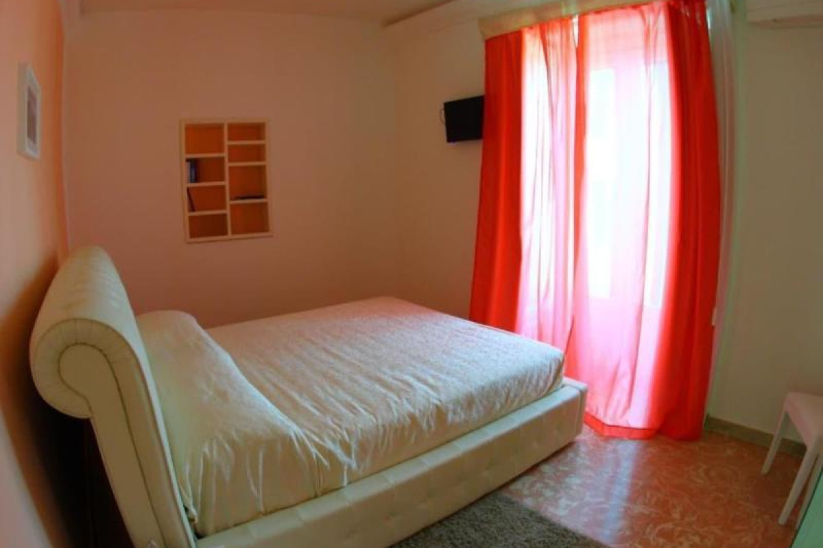Gualtiero Camere E Suite