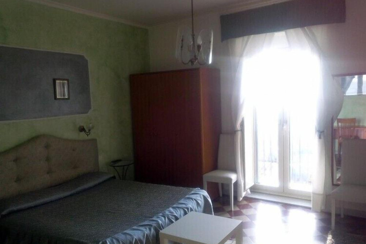 Gualtiero Camere E Suite