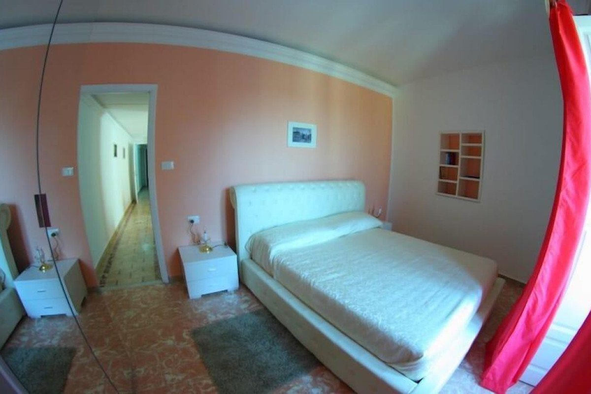 Gualtiero Camere E Suite