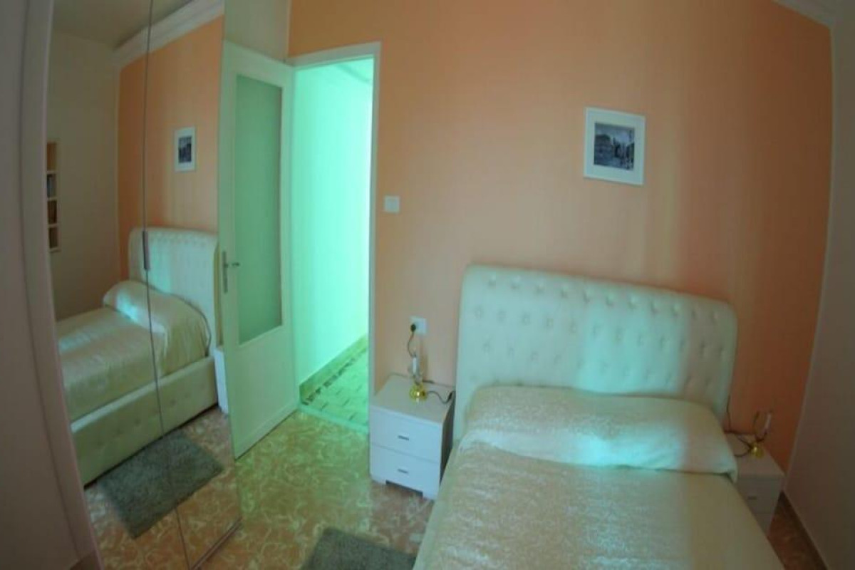 Gualtiero Camere E Suite