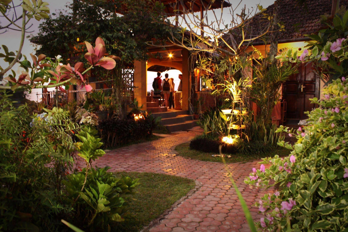 Guru Ratna Homestay