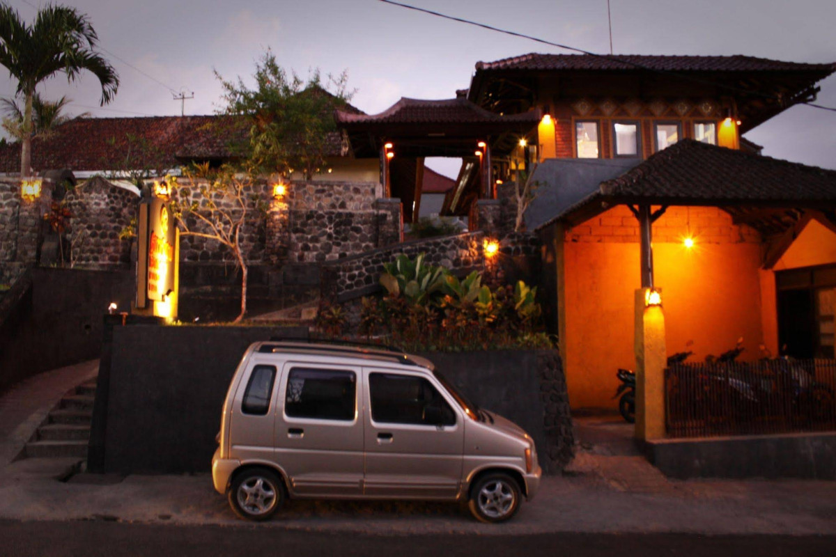 Guru Ratna Homestay