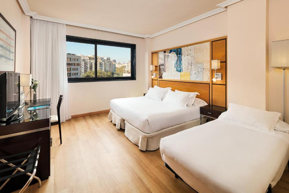 Hotel H10 Marina