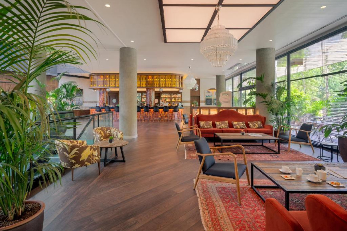 Hotel H10 Marina