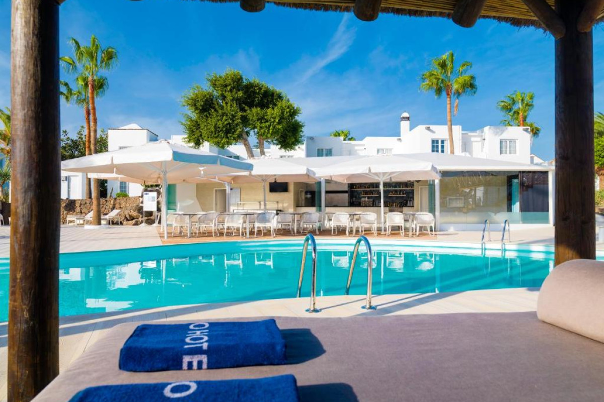 Hotel H10 White Suites
