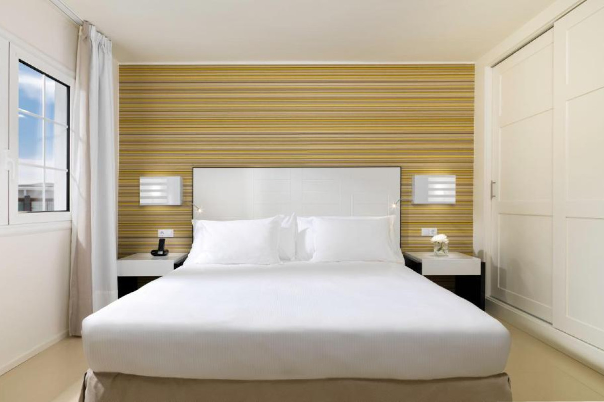 Hotel H10 White Suites