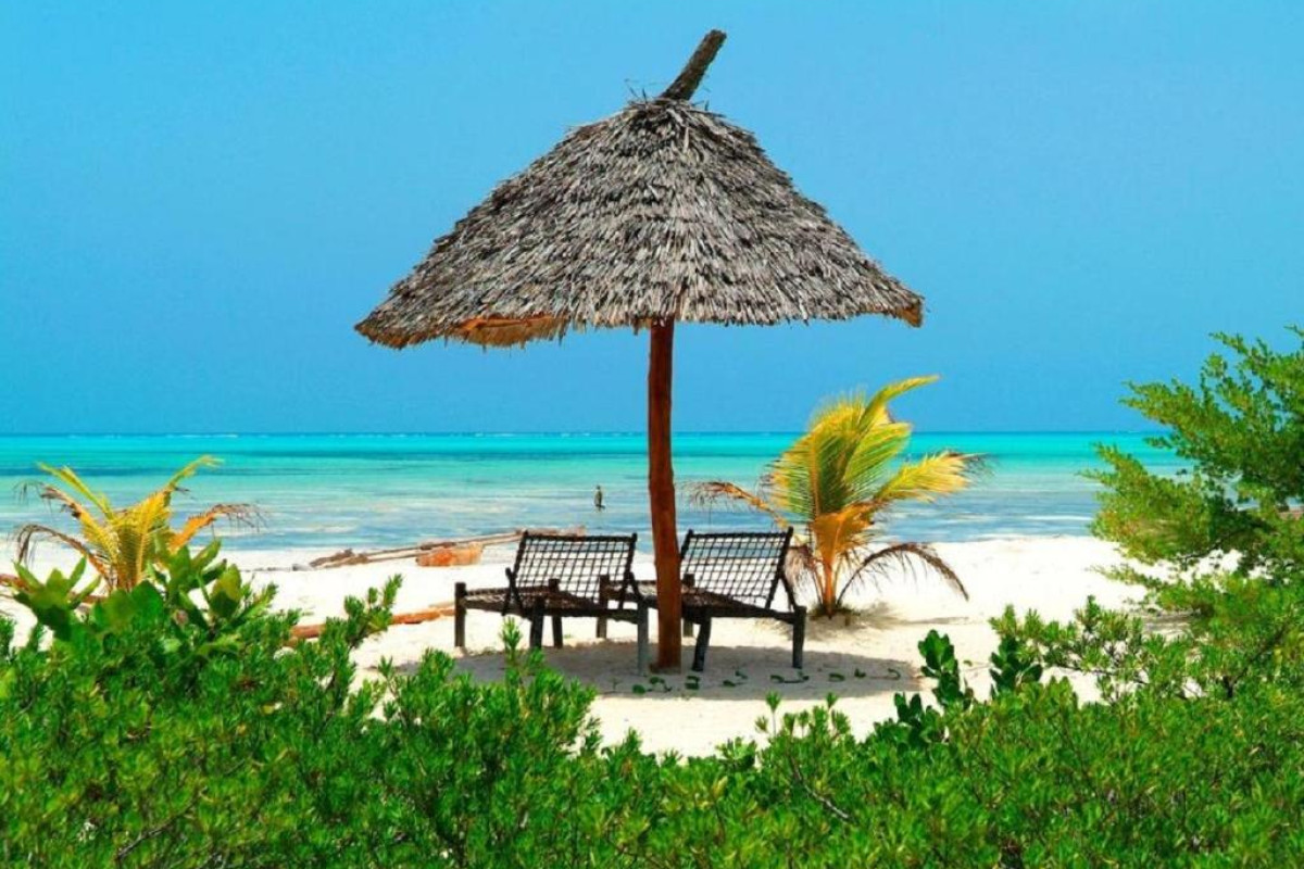 Hakuna Majiwe Beach Lodge