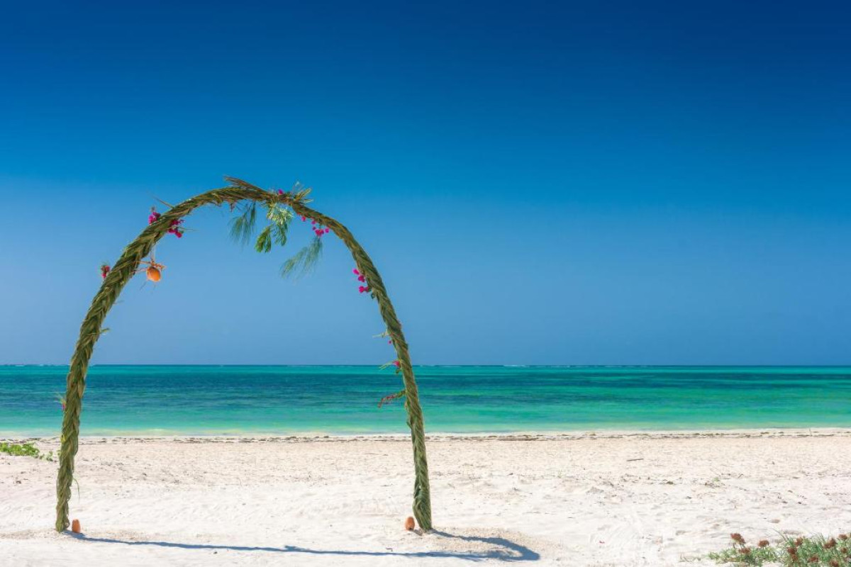 Hakuna Majiwe Beach Lodge