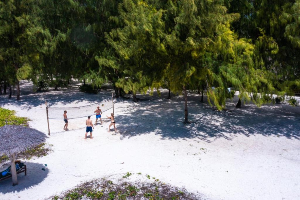 Hakuna Majiwe Beach Lodge