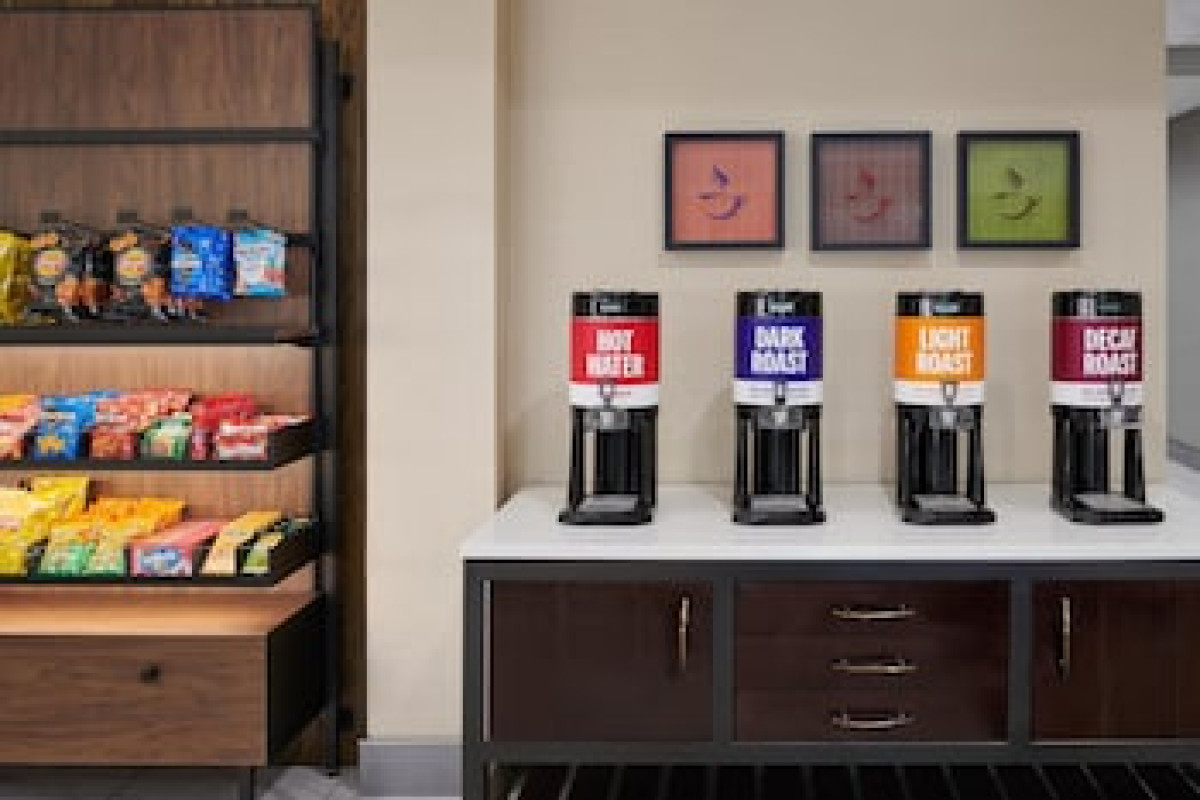 HAMPTON INN KANSAS CITY THE LEGENDS
