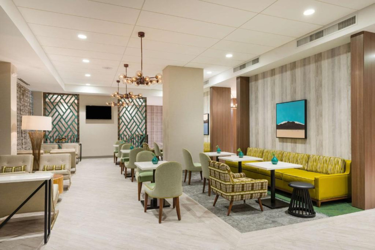 Hampton Inn & Suites Miami Wynwood Design District