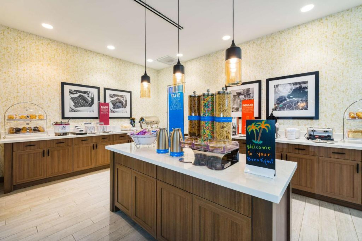 Hampton Inn & Suites Miami Wynwood Design District