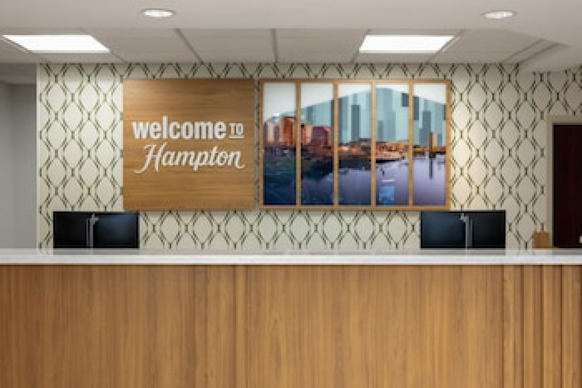 HAMPTON INN & SUITES SACRAMENTO-AIRPORT-NATOMAS