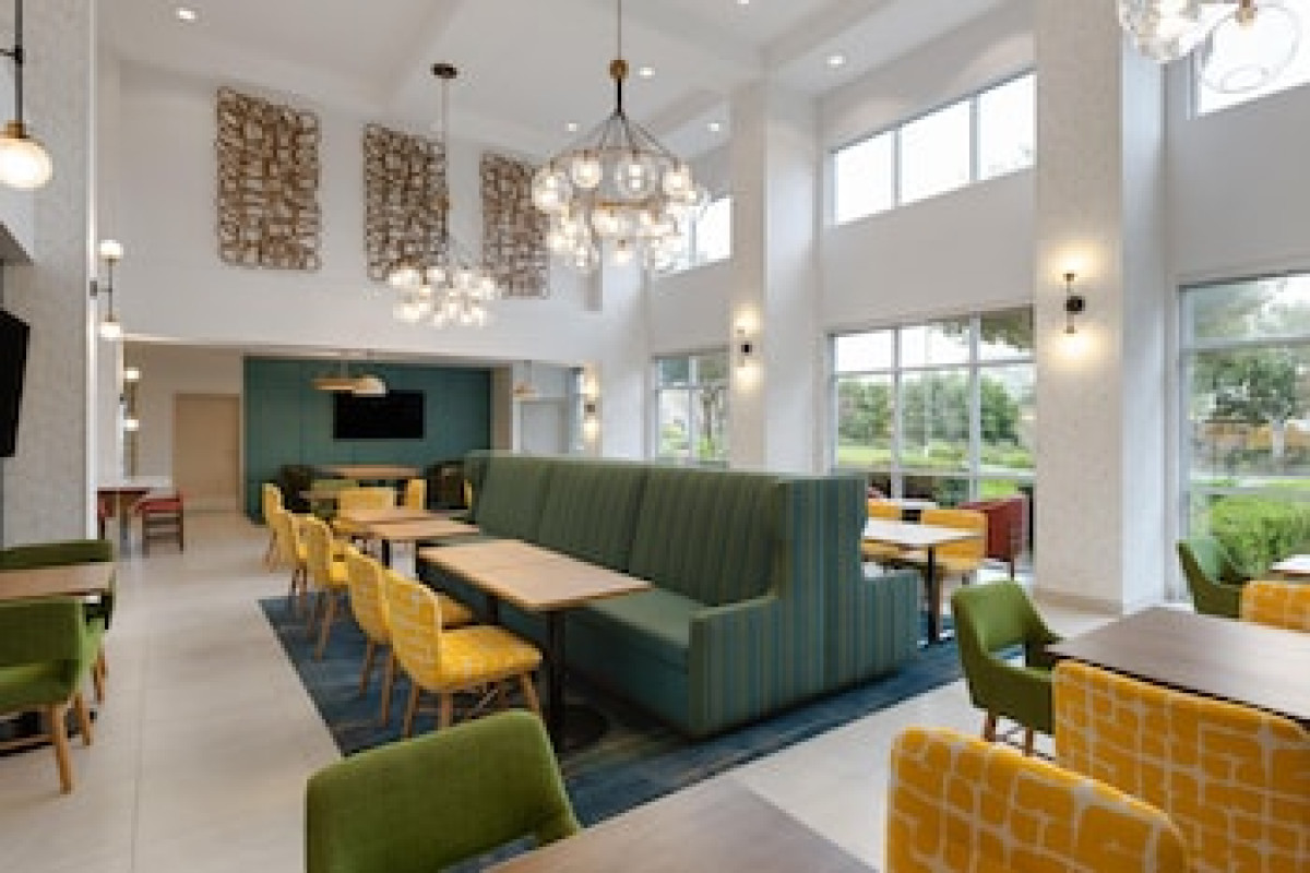 HAMPTON INN & SUITES SACRAMENTO-AIRPORT-NATOMAS