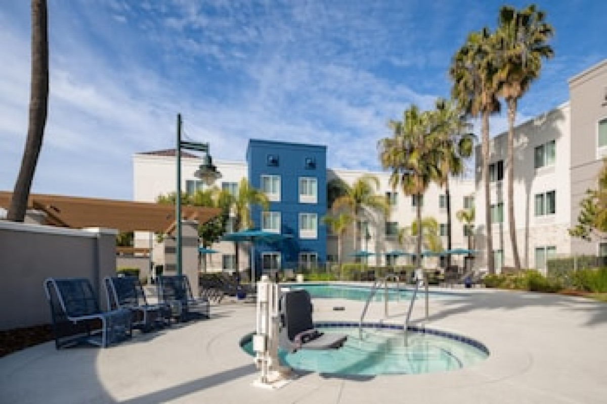 HAMPTON INN & SUITES SACRAMENTO-AIRPORT-NATOMAS