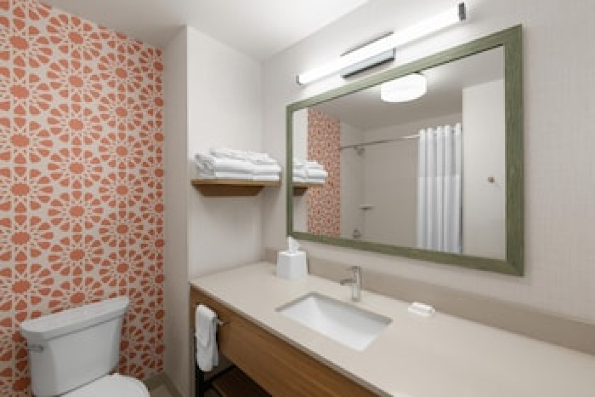 HAMPTON INN & SUITES SACRAMENTO-AIRPORT-NATOMAS