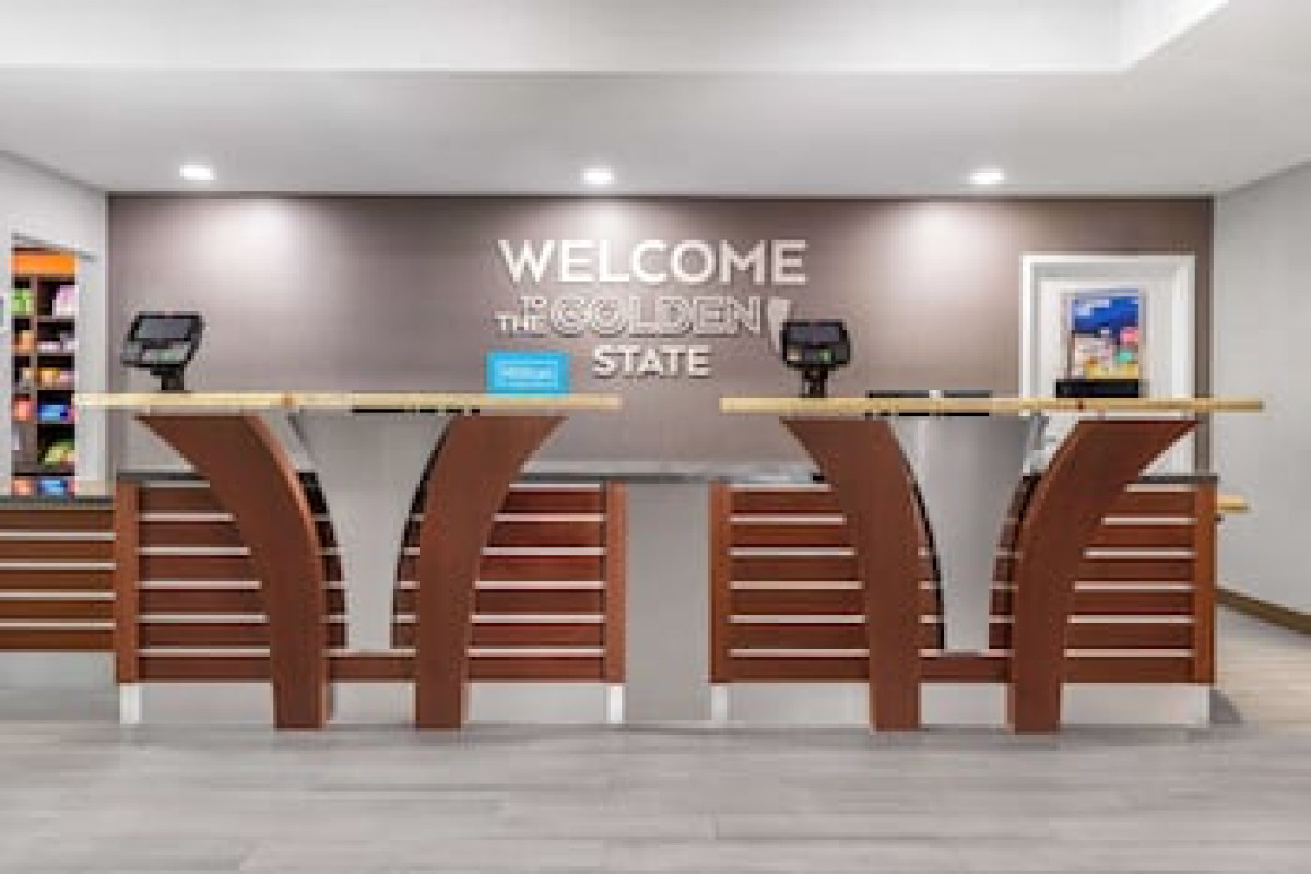 HAMPTON INN & SUITES SACRAMENTO-CAL EXPO