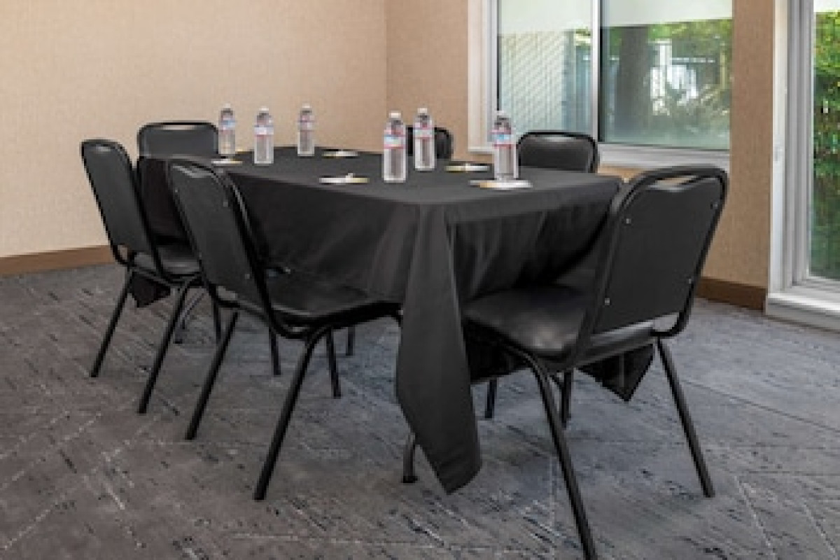 HAMPTON INN & SUITES SACRAMENTO-CAL EXPO