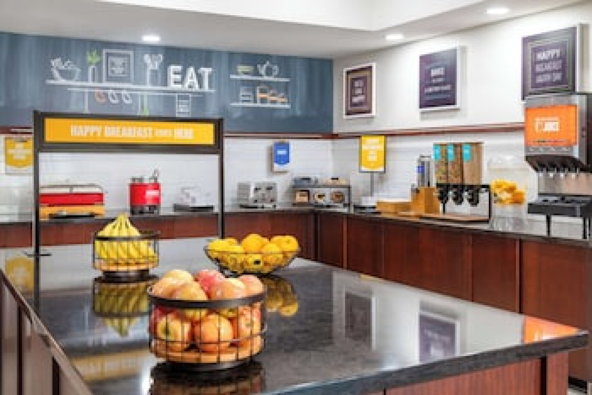 HAMPTON INN & SUITES SACRAMENTO-CAL EXPO