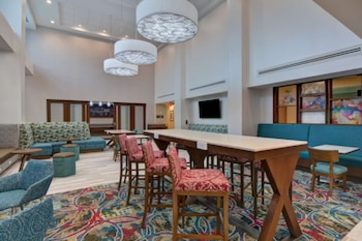 HAMPTON INN & SUITES TAMPA RIVERVIEW BRANDON
