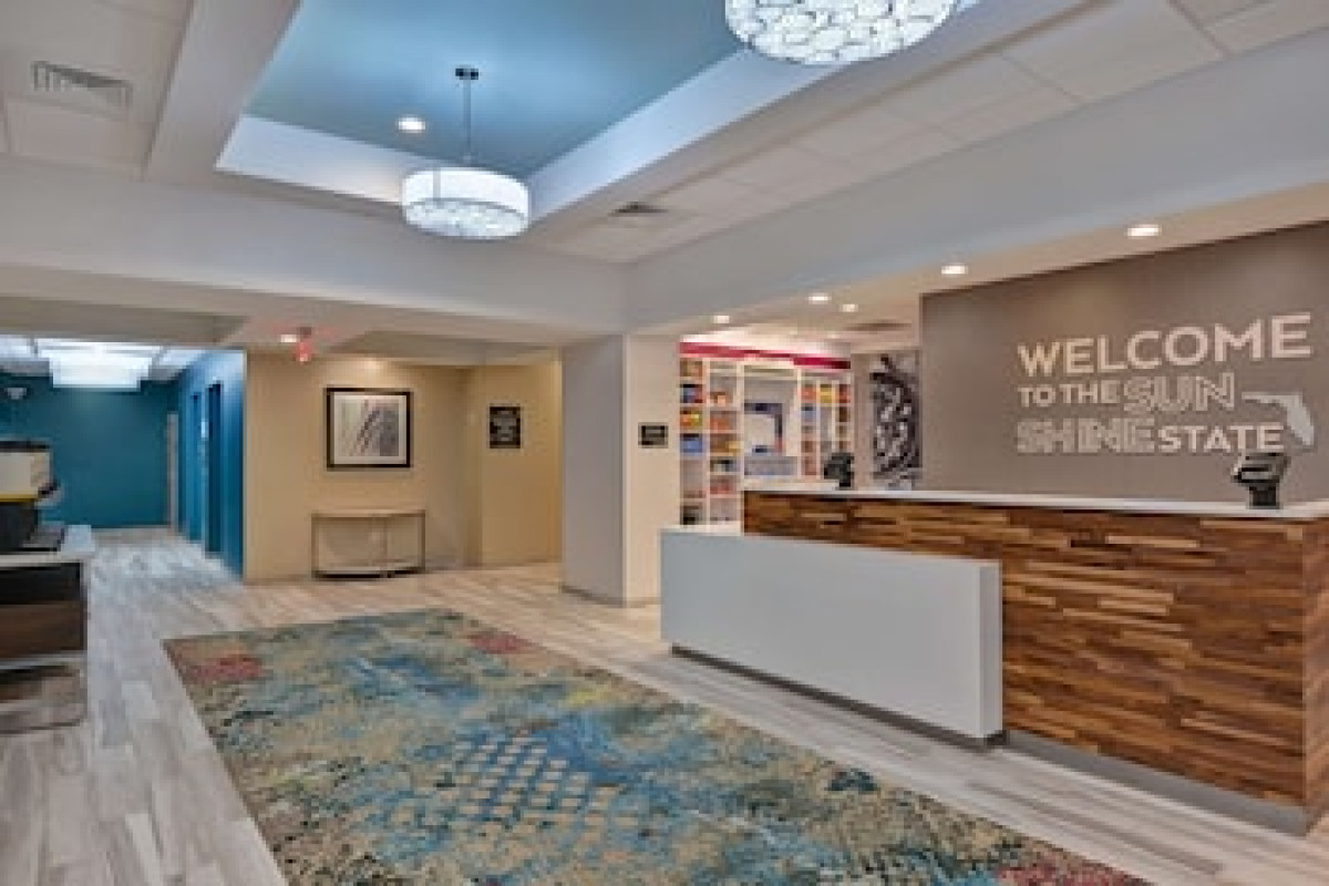 HAMPTON INN & SUITES TAMPA RIVERVIEW BRANDON
