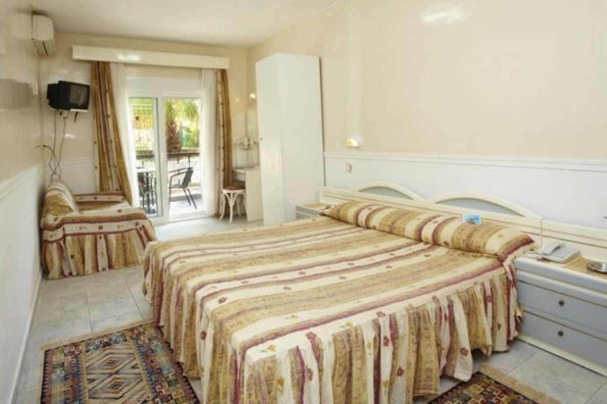 HANIOTI GRAND VICTORIA