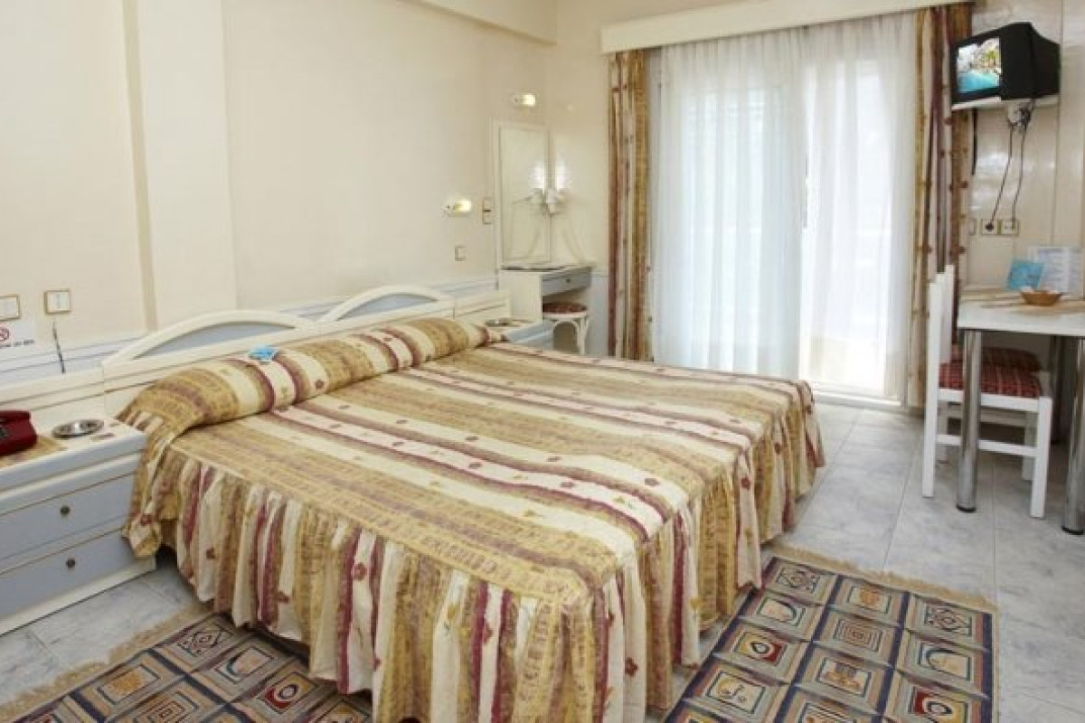 HANIOTI GRAND VICTORIA
